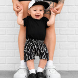 Relaxed Fit Shorts in Fuego