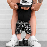 Relaxed Fit Shorts in Fuego