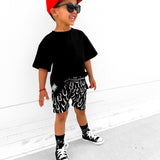Relaxed Fit Shorts in Fuego