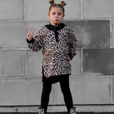 Pullover Windbreaker in Ava (Leopard)