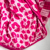 Organic Muslin Quilt in Bubble Gum Checkered x Bubble Gum Leopard