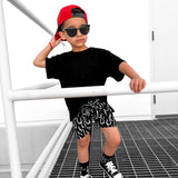 Relaxed Fit Shorts in Fuego