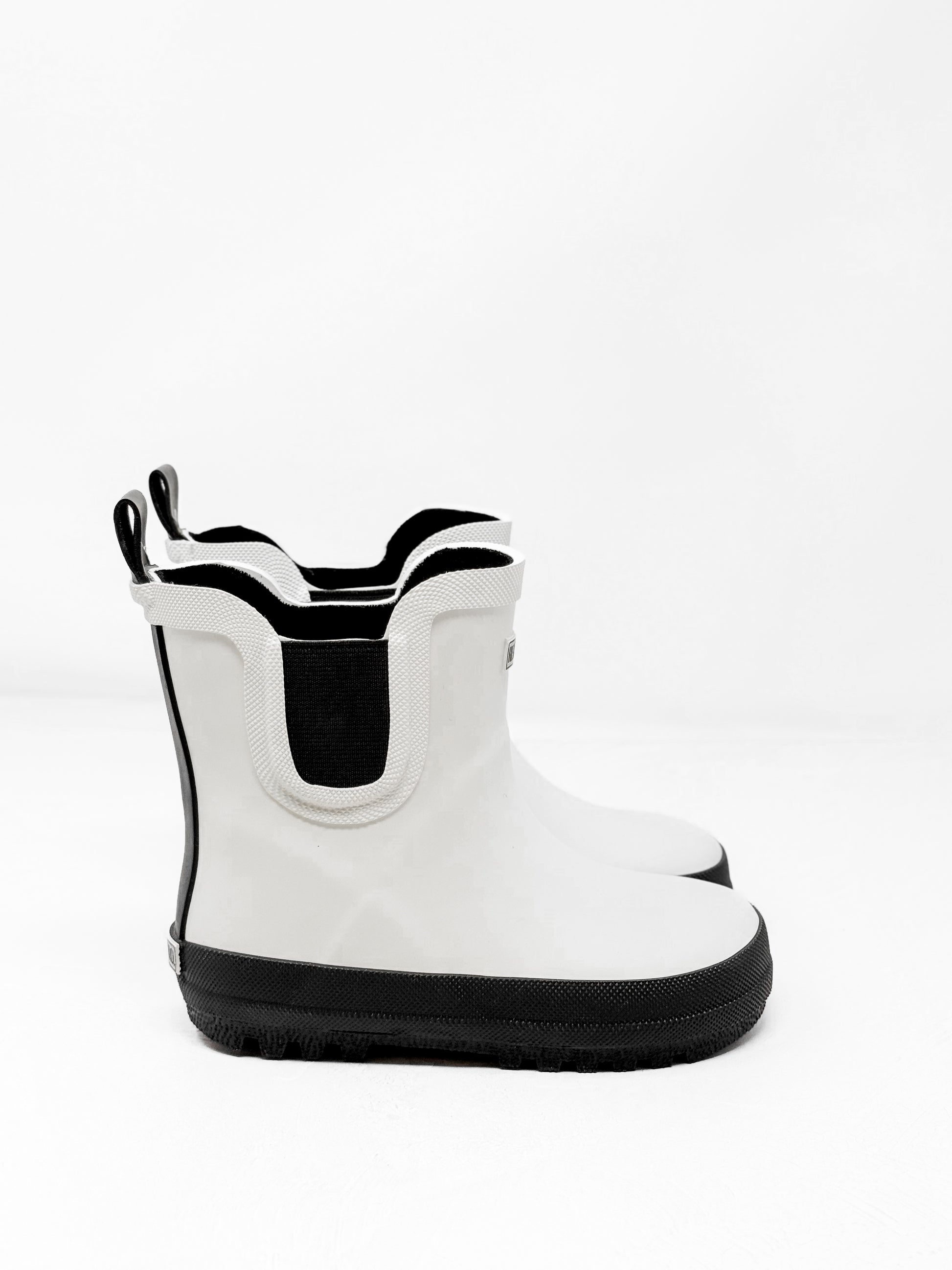 The Core-Classic Midi Boot in Black / White