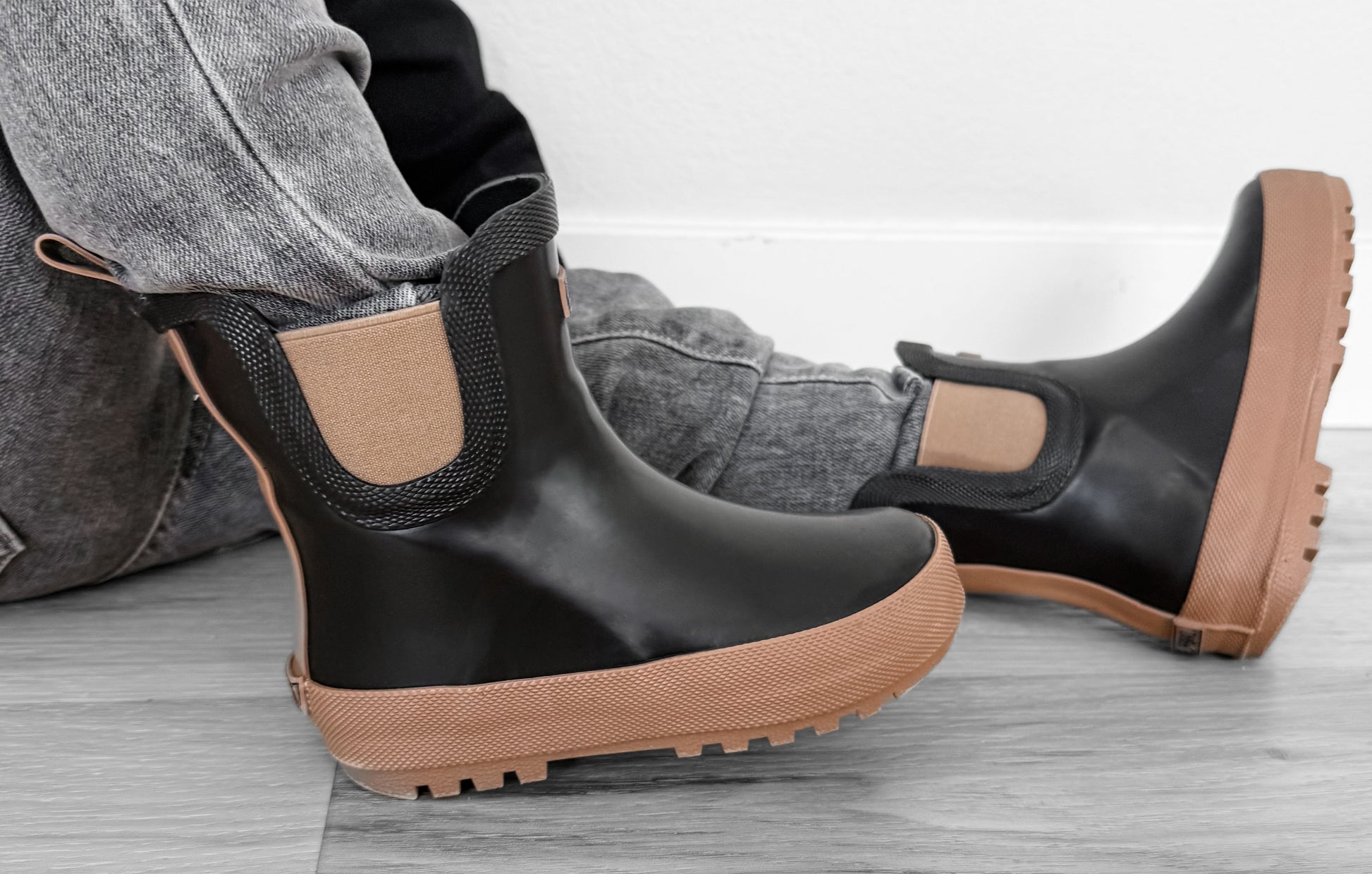The Core-Classic Midi Boot in Black / Taupe