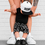 Relaxed Fit Shorts in Fuego