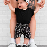 Relaxed Fit Shorts in Fuego