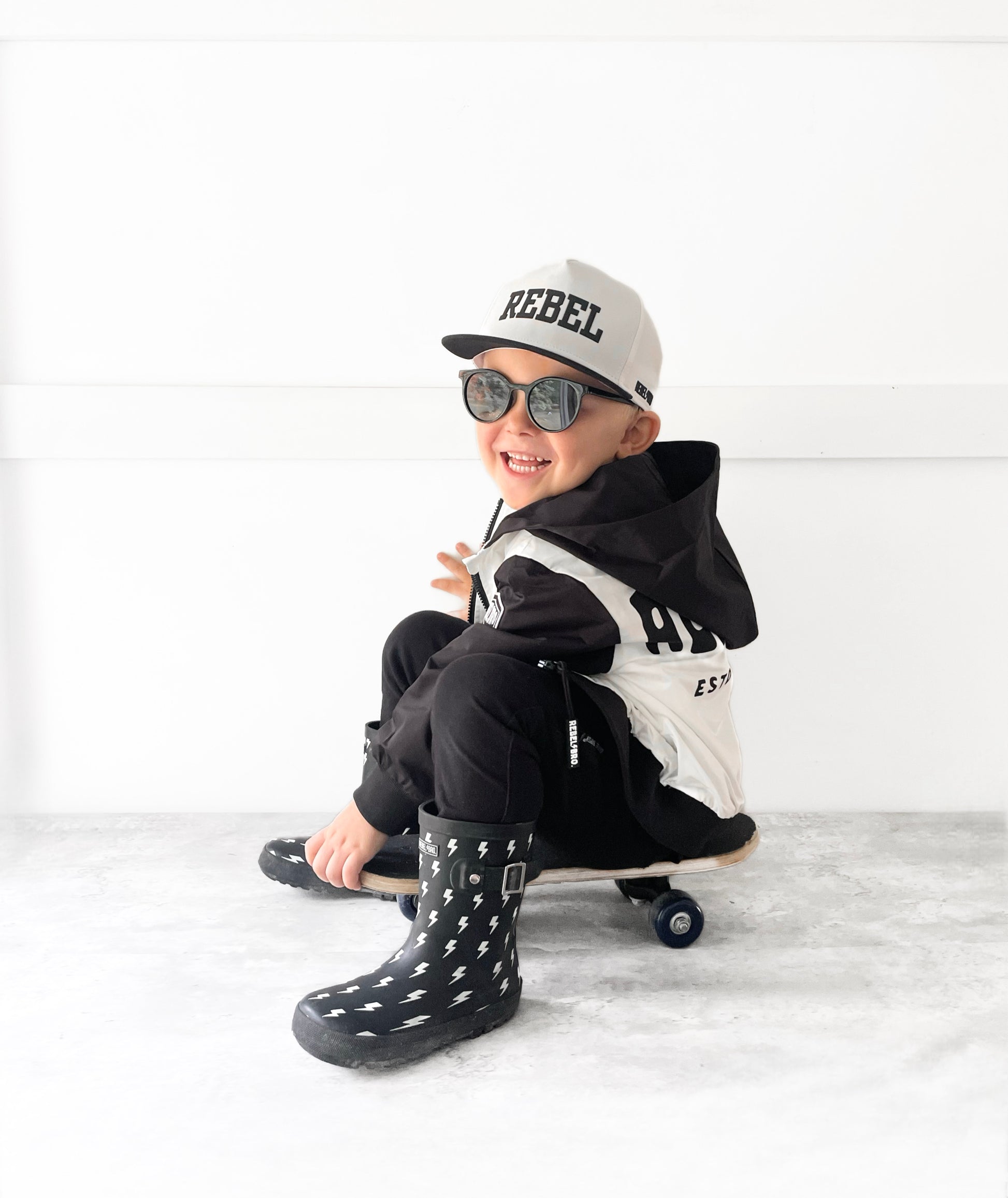 Holstyn Midi Boot in Jagger