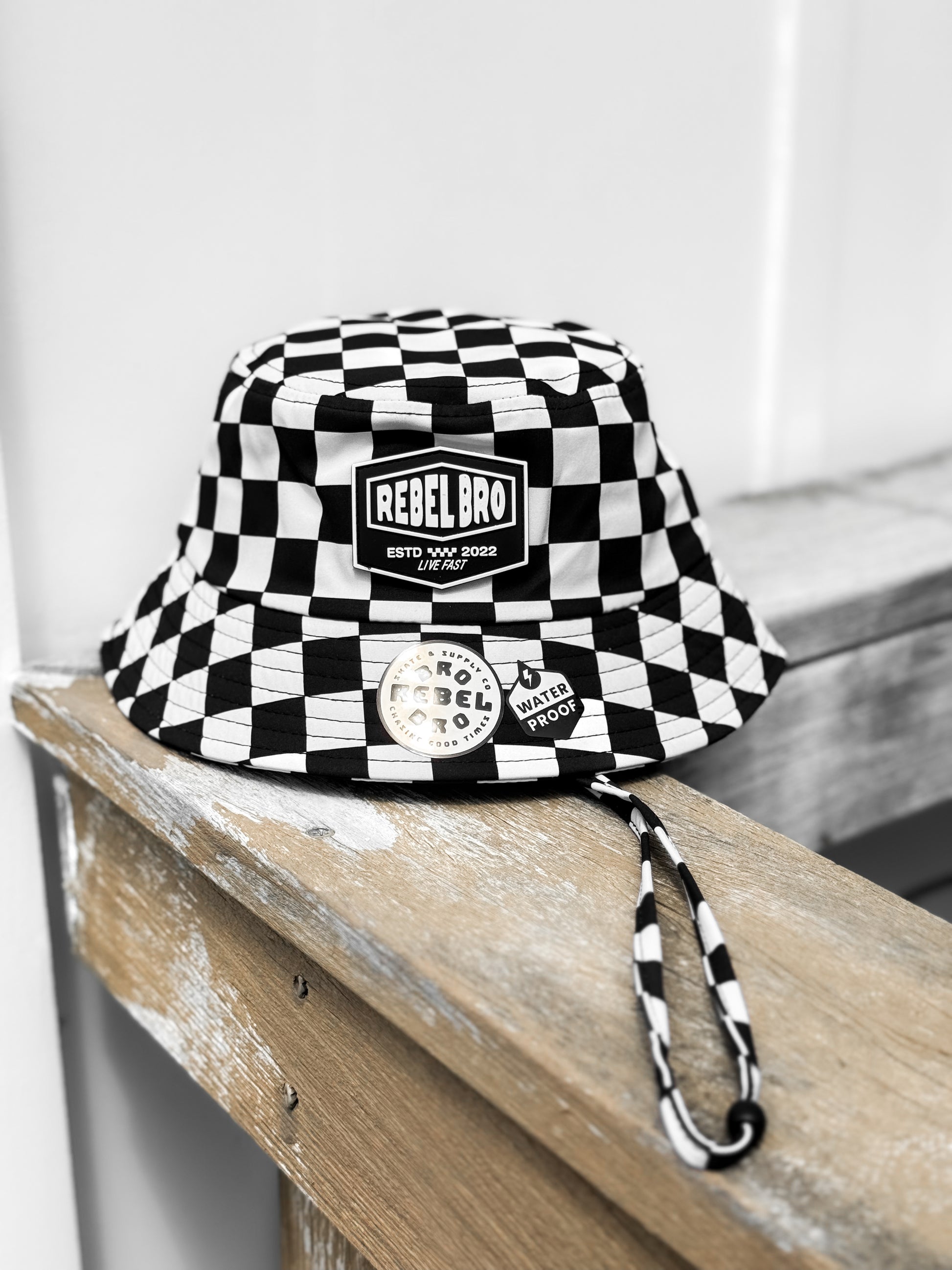 Hydro Bucket Hat in Venice