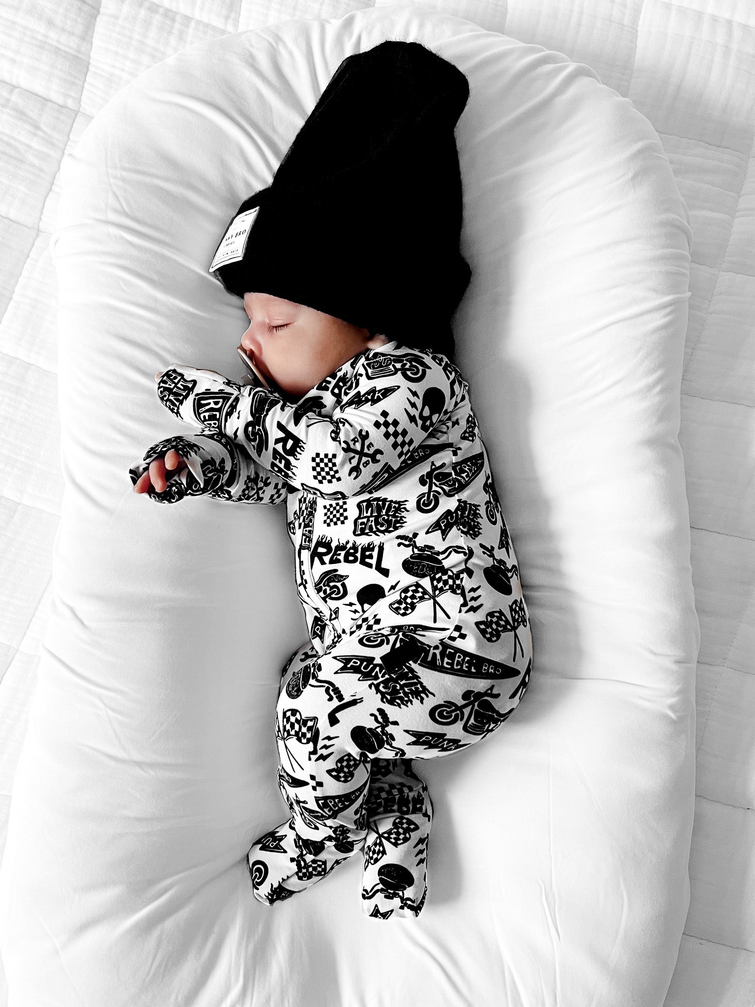 Bamboo Zippy Sleeper in Live Fast