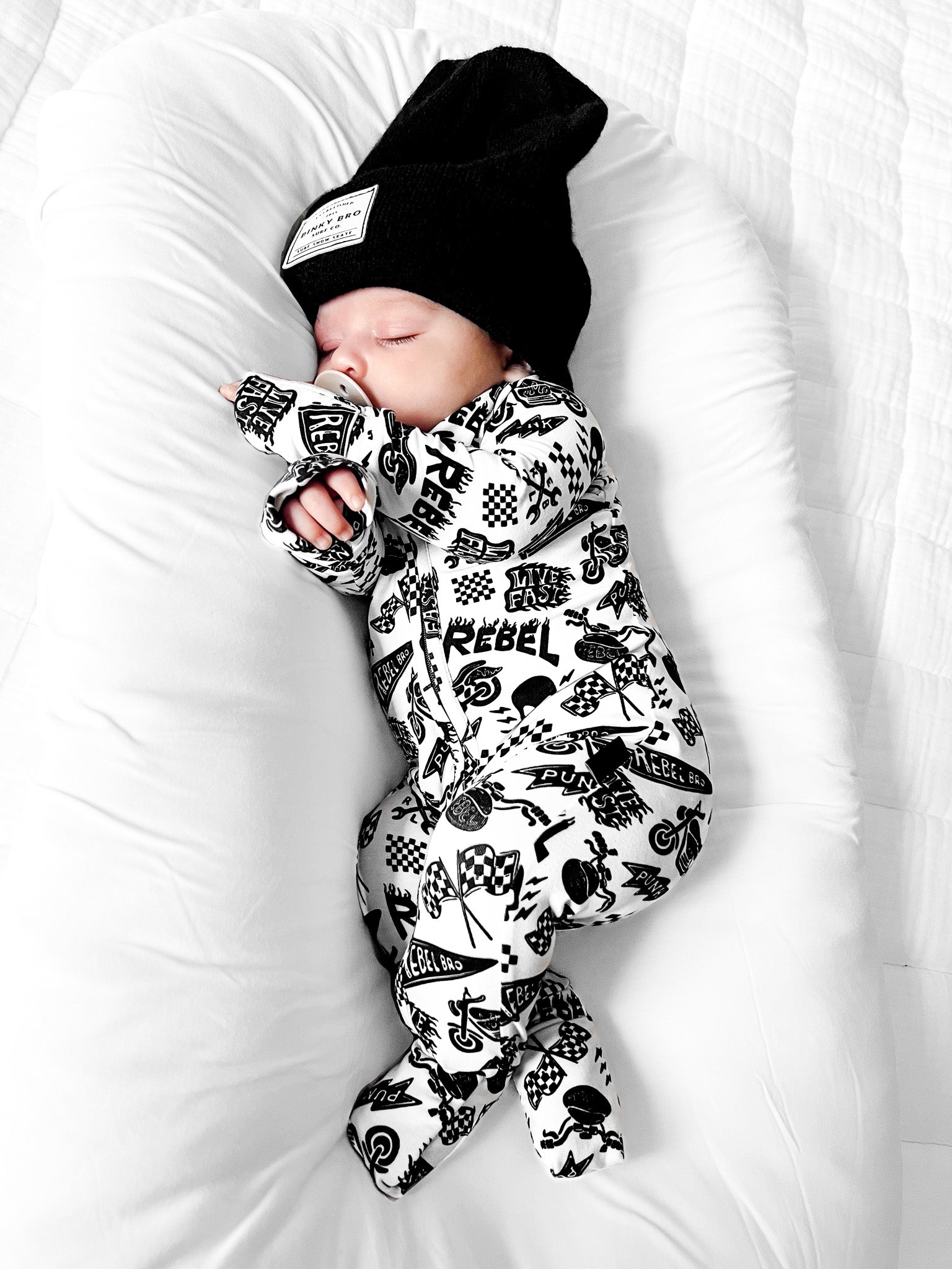 Bamboo Zippy Sleeper in Live Fast