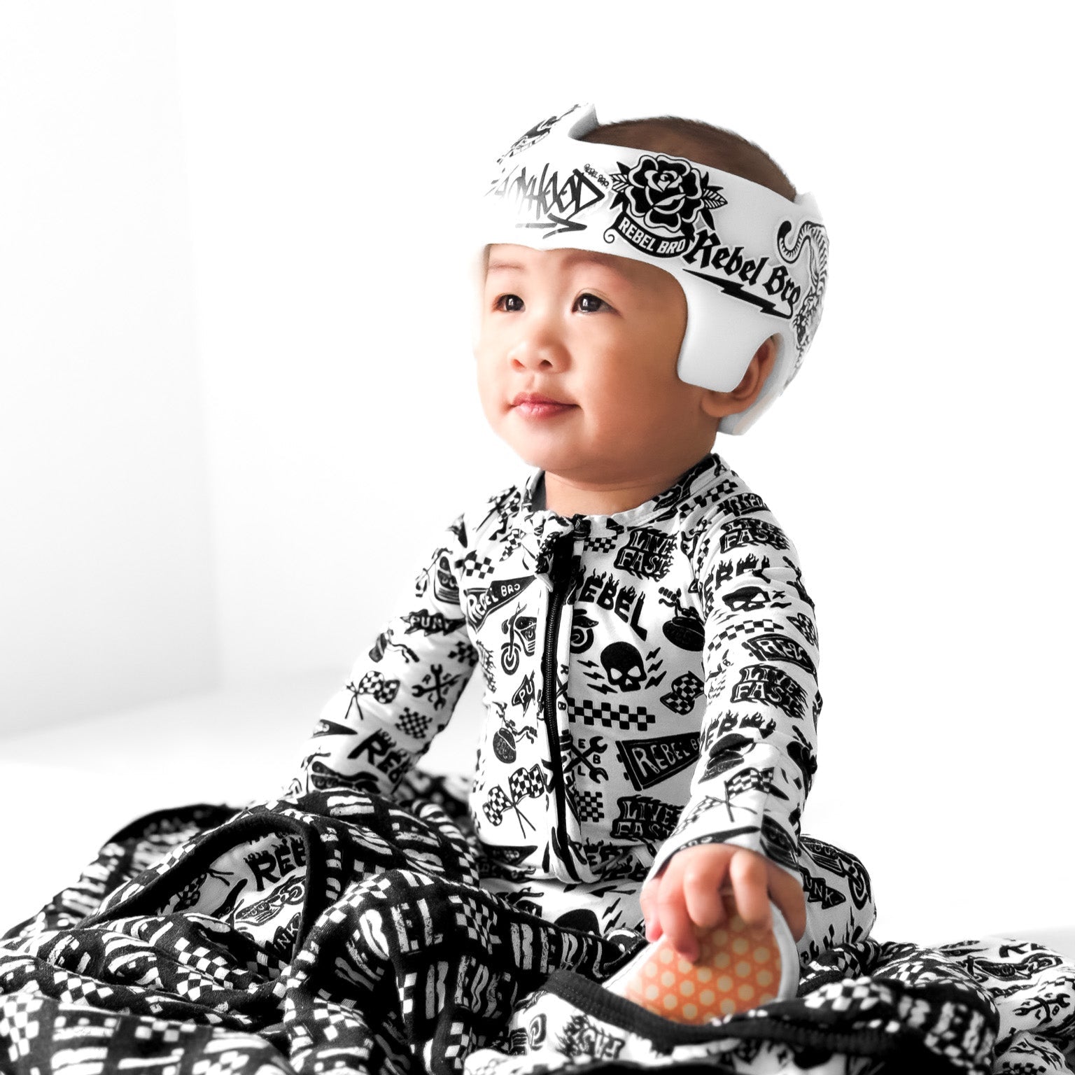 Bamboo Zippy Sleeper in Live Fast